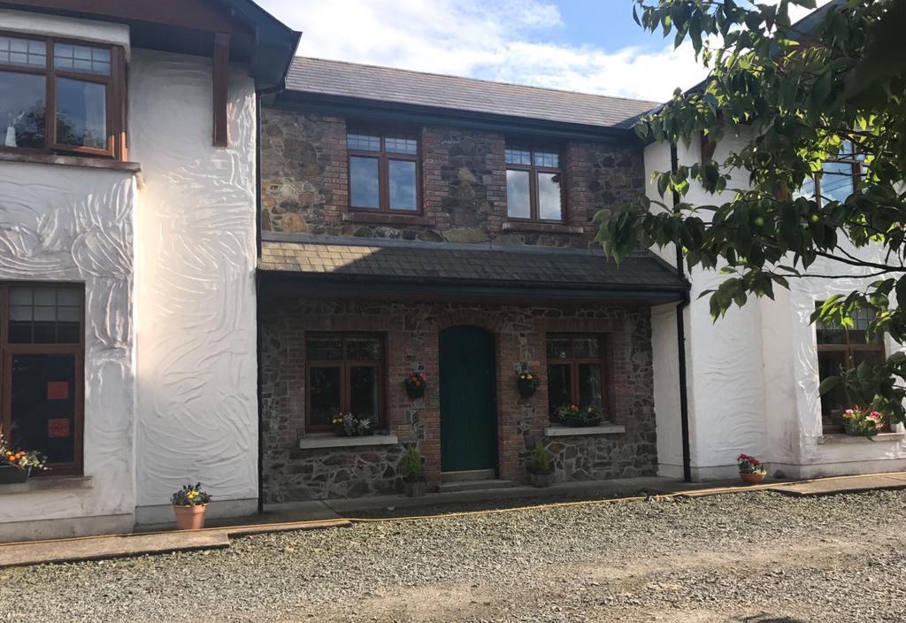 Riverdale Carlingford Bagian luar foto